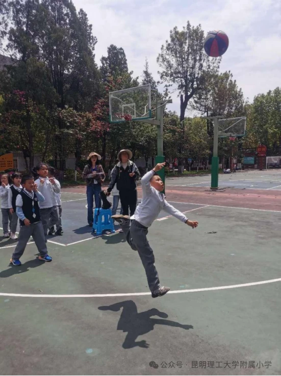 借助运动心理学家指导篮球运动员减压的方案_1
